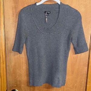 APT. 9 Charcoal Ribbed Knit Top